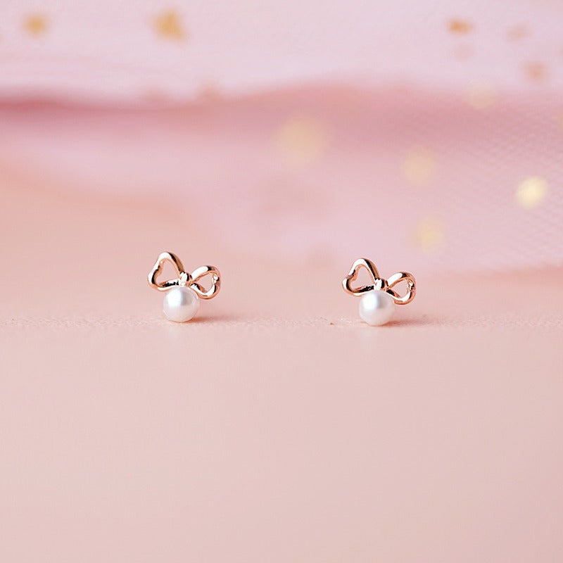Beautiful Pearl Earring with Unique Style