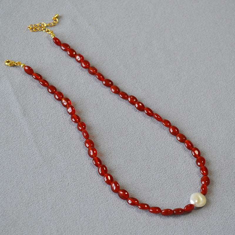 Beautiful Pearl Necklace with Unique Style