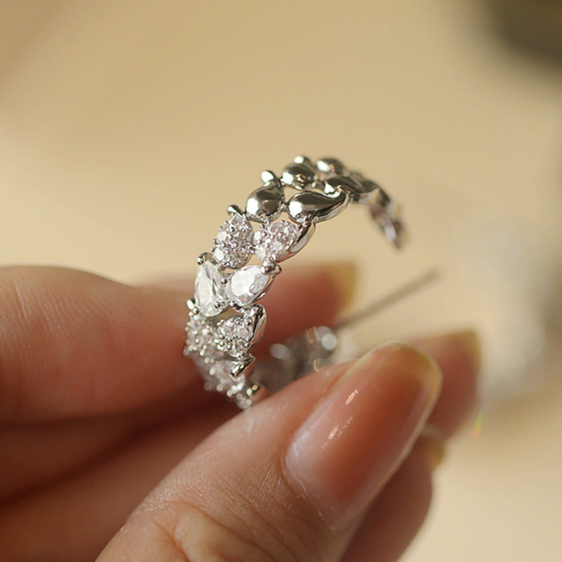 Romantic Earring for Special Moments