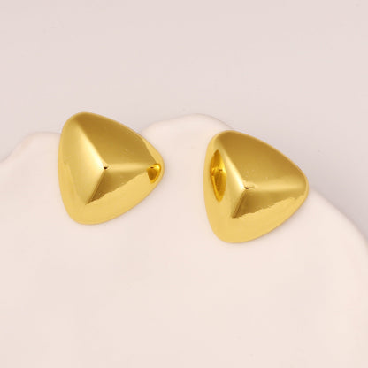 Beautiful Gold Earring with Unique Style