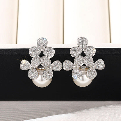Beautiful Pearl Earring with Unique Style