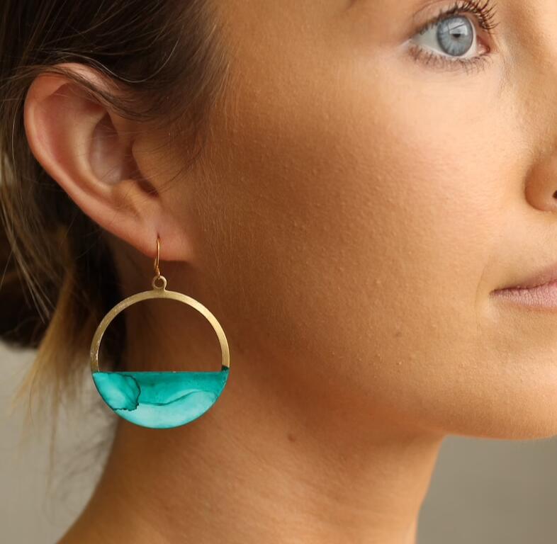 Elegant Gold Earring for Every Occasion