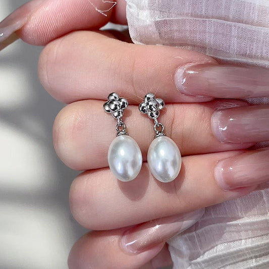 Charming Piece for Any Occasion