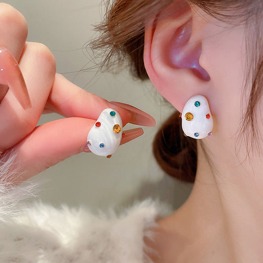 Classic Earring with Timeless Appeal