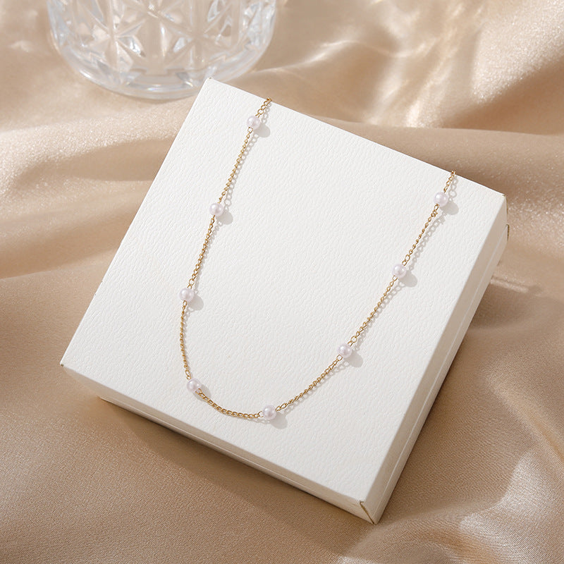 Beautiful Pearl Necklace with Unique Style