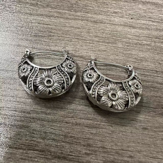 Vintage Handmade Earring