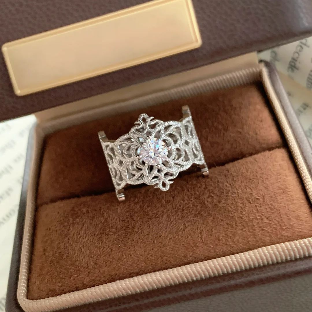 Beautiful Ring with Unique Style