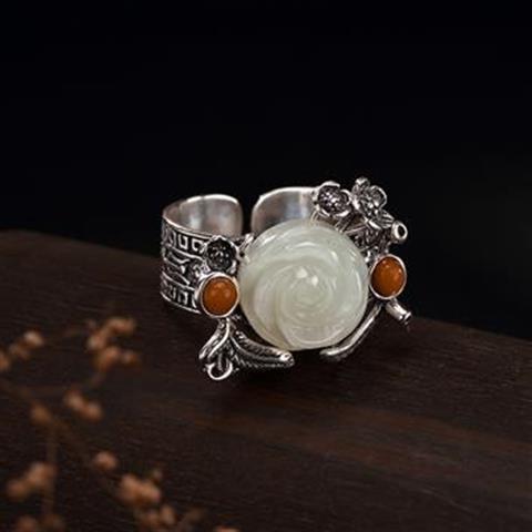 Beautiful Silver Ring with Unique Style