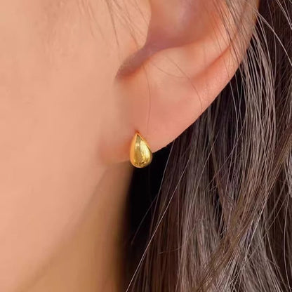 Beautiful Gold Earring with Unique Style
