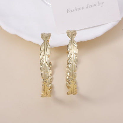 Beautiful Gold Earring with Unique Style