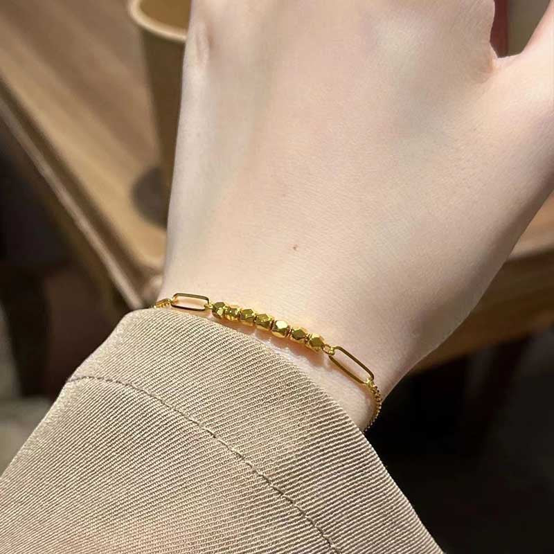 Beautiful Gold Bracelet with Unique Style