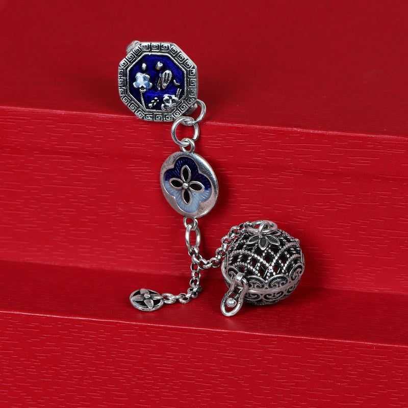 Classic Silver Piece with Timeless Appeal
