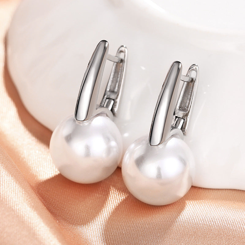 Delicate Artisan Pearl Earring