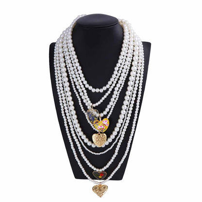 Classic Pearl Necklace with Timeless Appeal