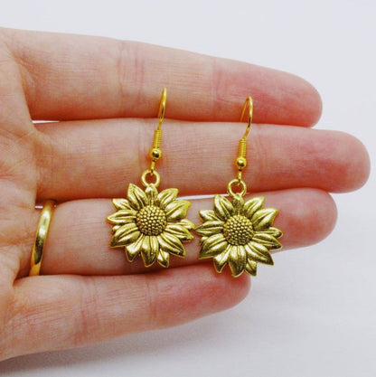 Stunning Earring for Daily Wear