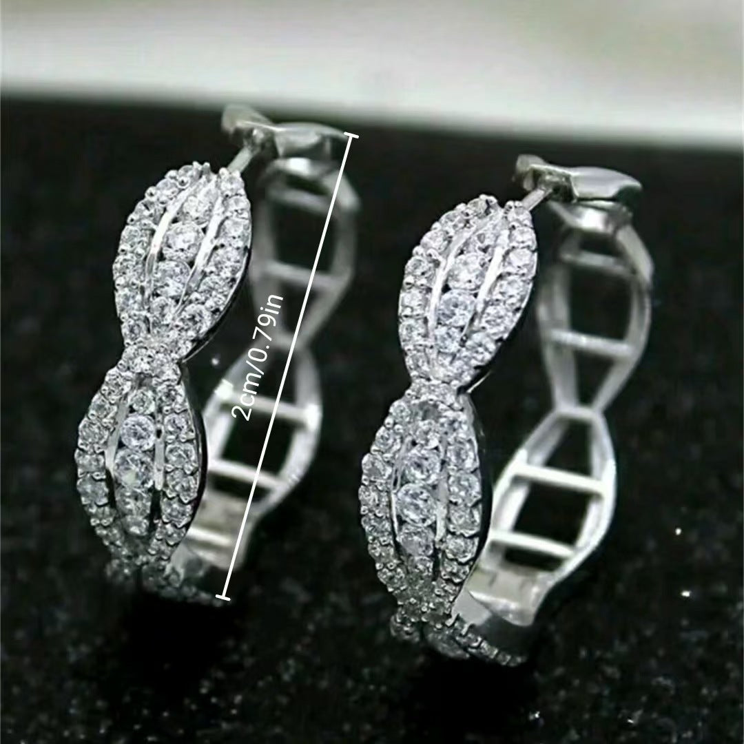 Charming Earring for Any Occasion