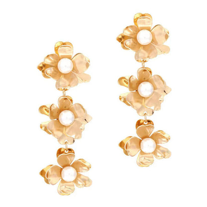 Classic Pearl Earring with Timeless Appeal