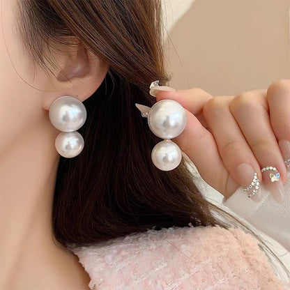 Romantic Pearl Earring for Special Moments