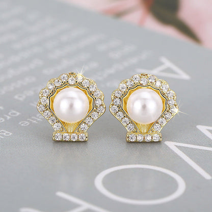 Romantic Pearl Earring for Special Moments