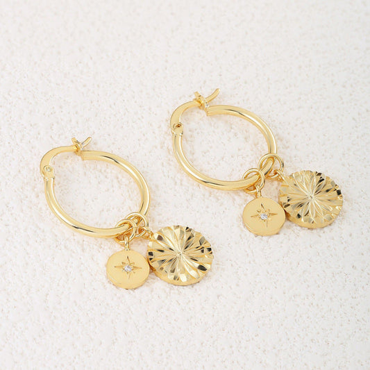 Charming Gold Earring for Any Occasion