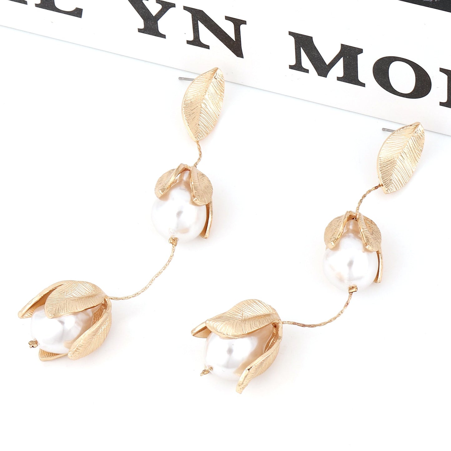 Romantic Pearl Earring for Special Moments