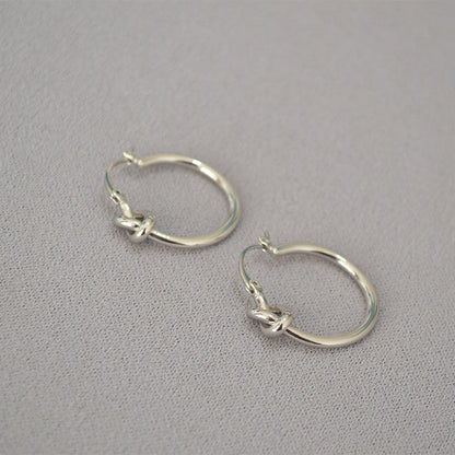 Classic Gold Earring with Timeless Appeal