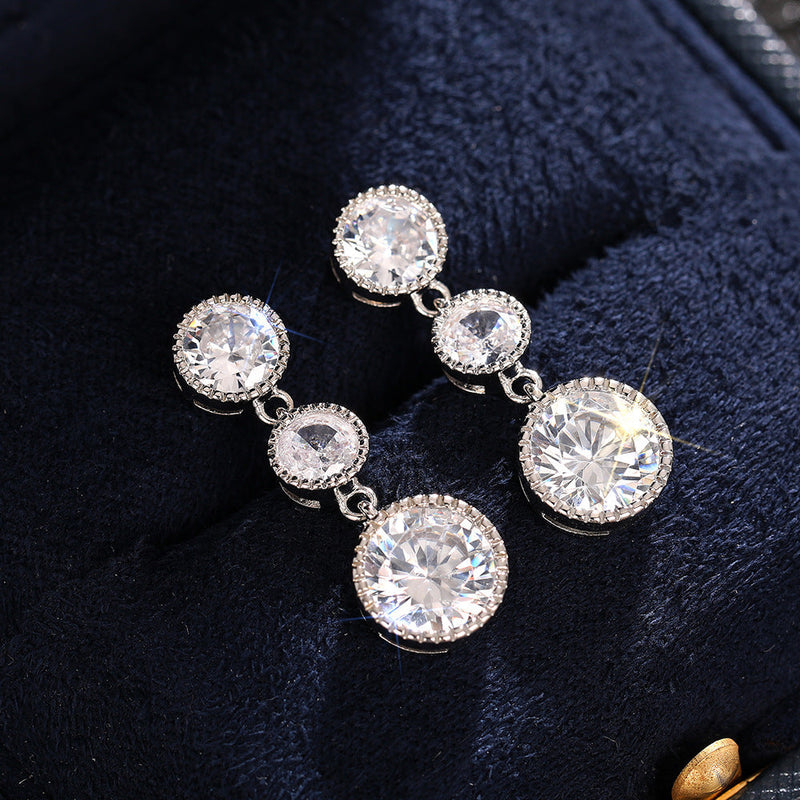 Charming Earring for Any Occasion