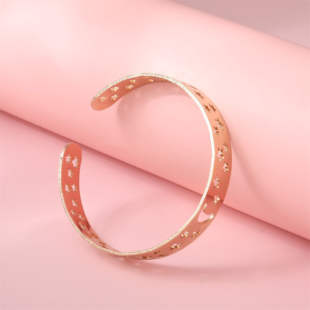 Stunning Gold Bracelet for Daily Wear