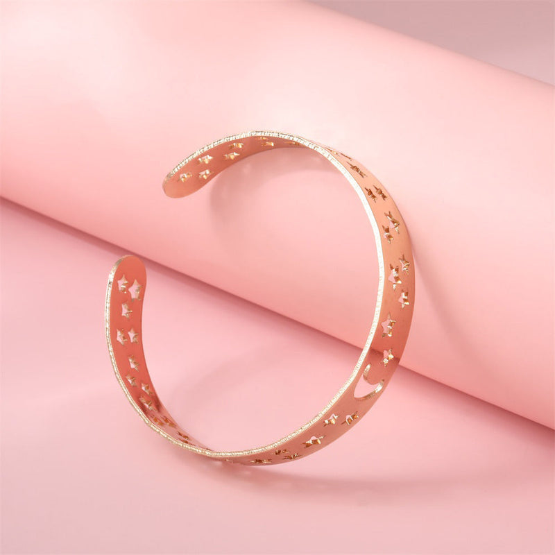 Stunning Gold Bracelet for Daily Wear