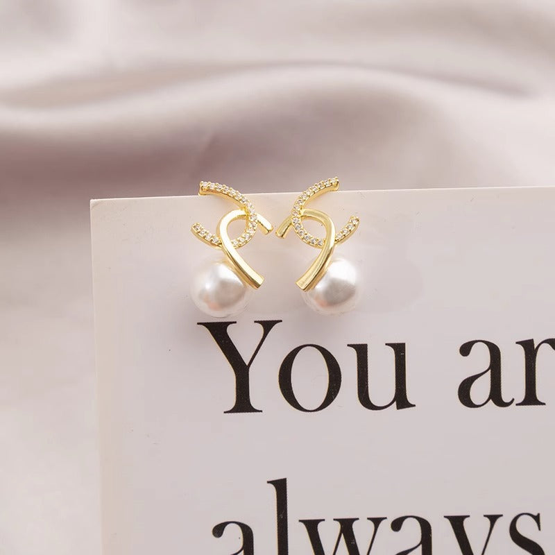 Charming Pearl Earring for Any Occasion