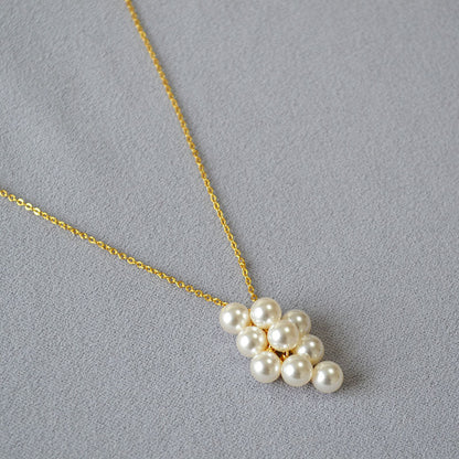 Classic Pearl Necklace with Timeless Appeal
