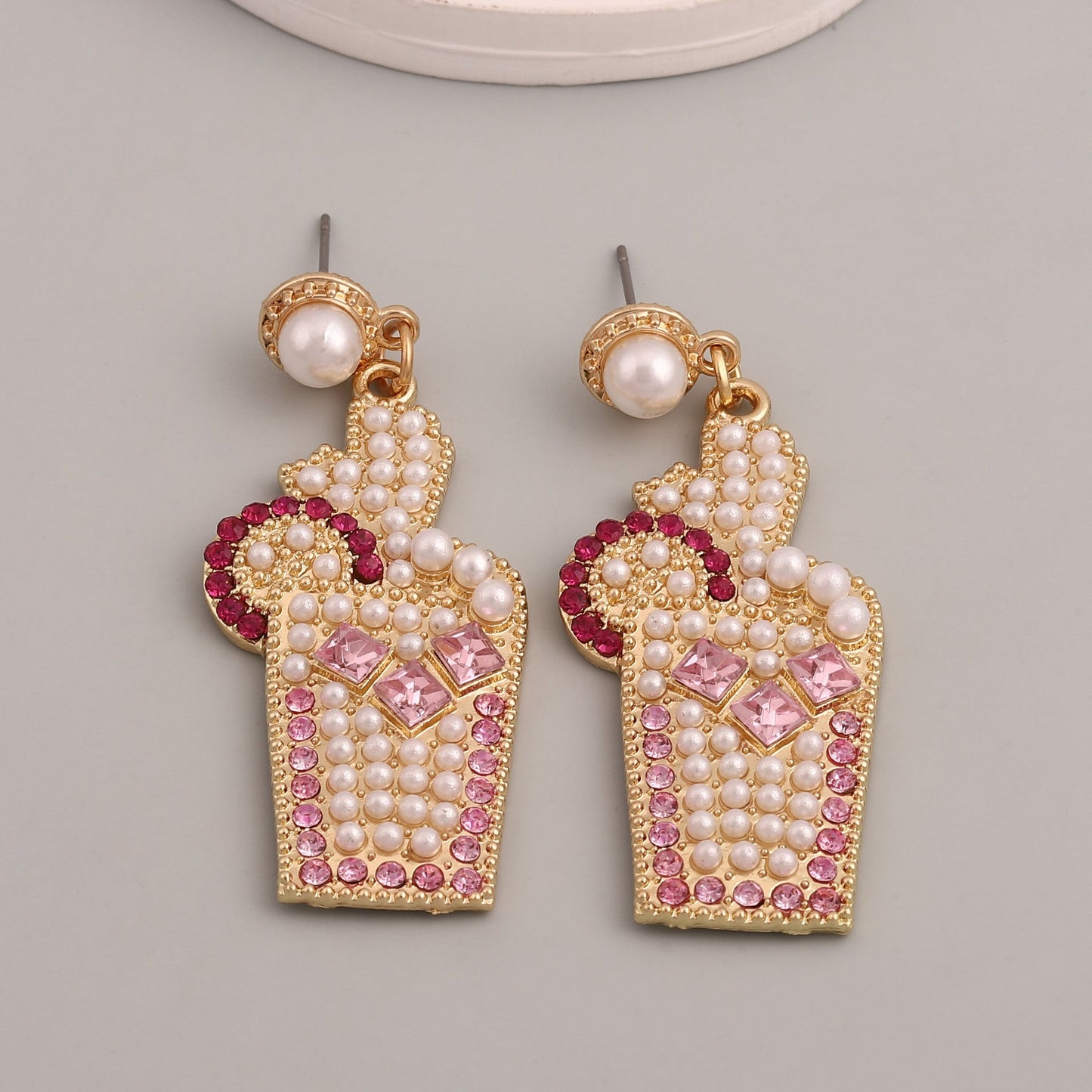 Classic Pearl Earring with Timeless Appeal