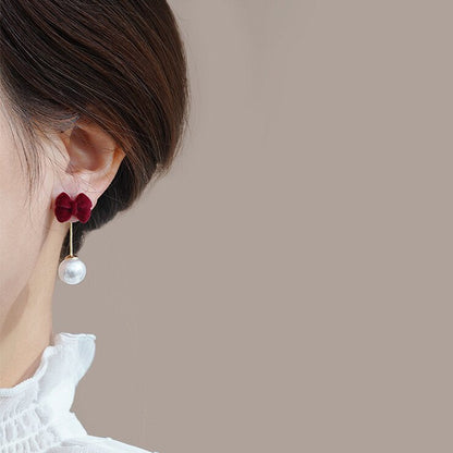 Beautiful Pearl Earring with Unique Style