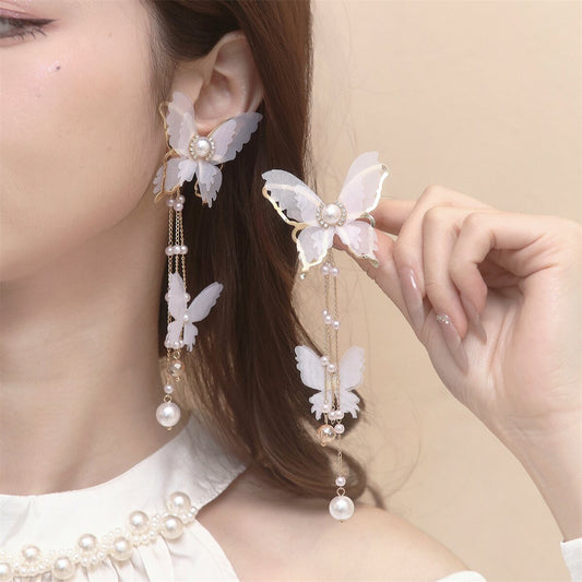 Beautiful Pearl Earring with Unique Style
