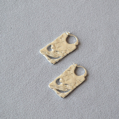 Beautiful Gold Earring with Unique Style