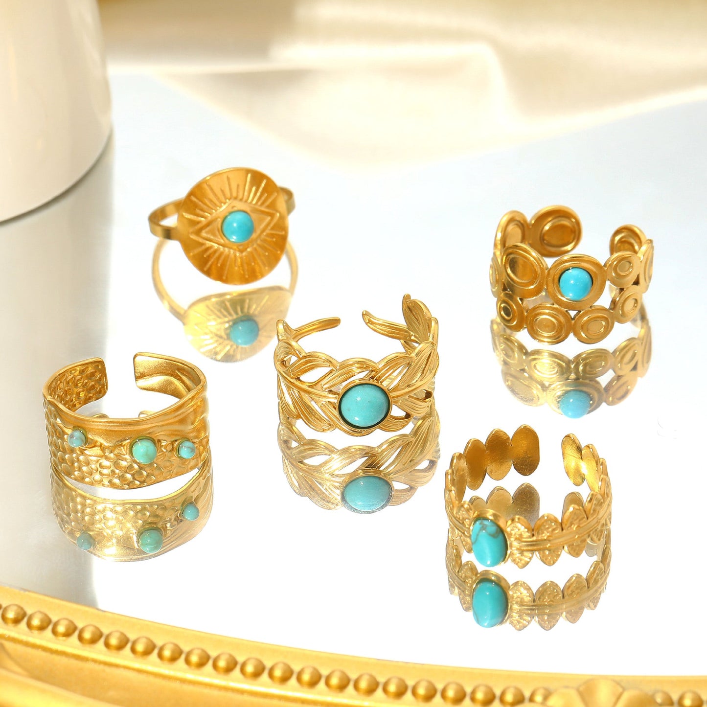Charming Gold Ring for Any Occasion
