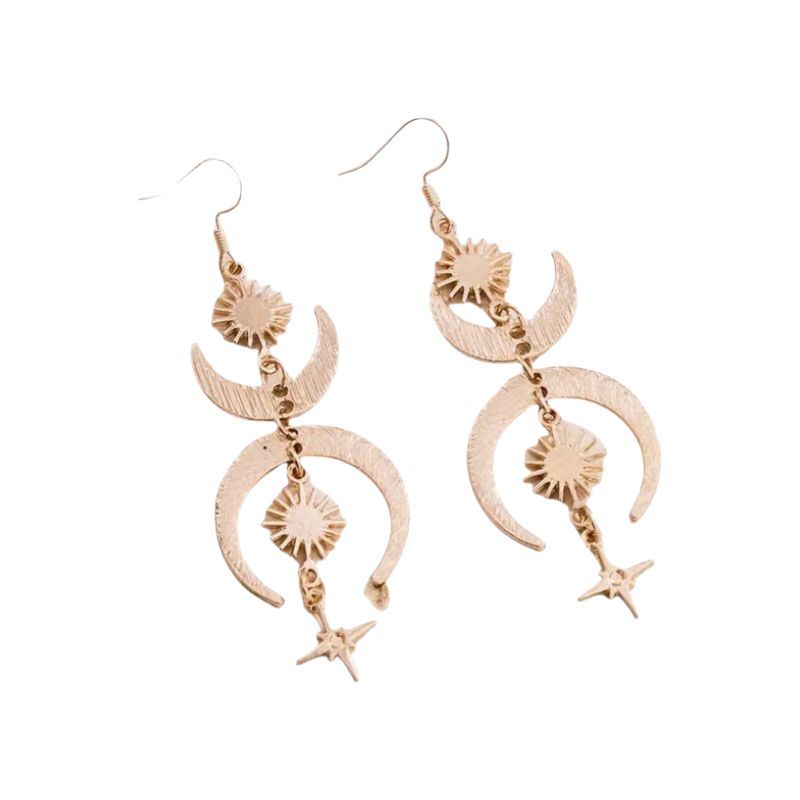 Classic Gold Earring with Timeless Appeal