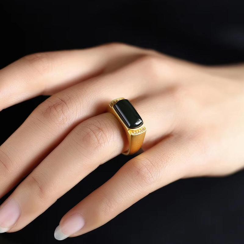 Charming Silver Ring for Any Occasion