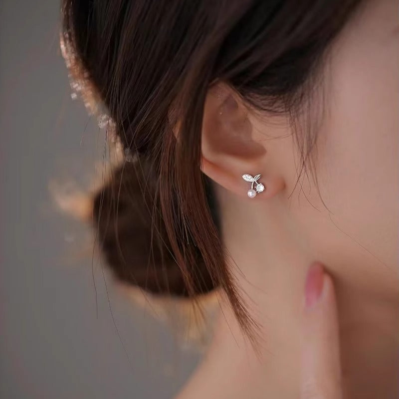 Romantic Pearl Earring for Special Moments