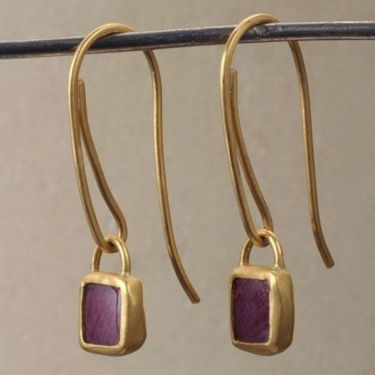 Charming Earring for Any Occasion