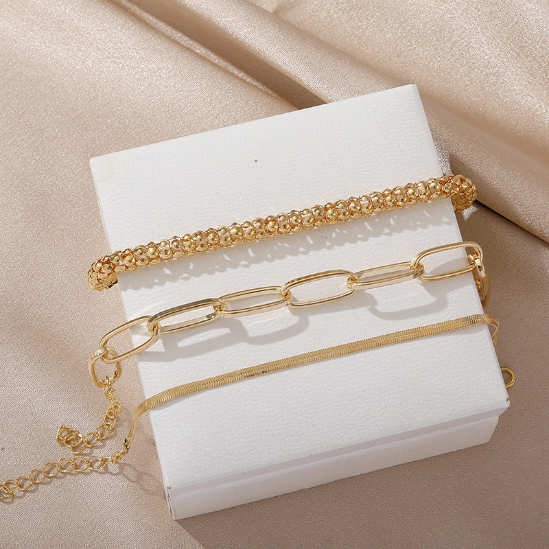 Charming Gold Bracelet for Any Occasion