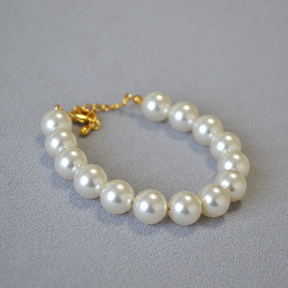 Classic Pearl Bracelet with Timeless Appeal