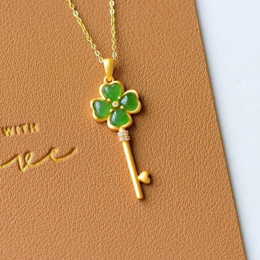 Charming Silver Pendant for Any Occasion