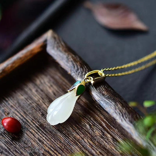 Stunning Silver Necklace for Daily Wear