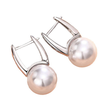 Beautiful Pearl Earring with Unique Style
