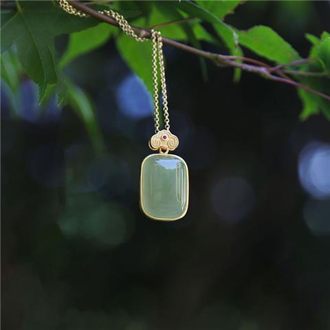 Vintage Handmade Gold Necklace