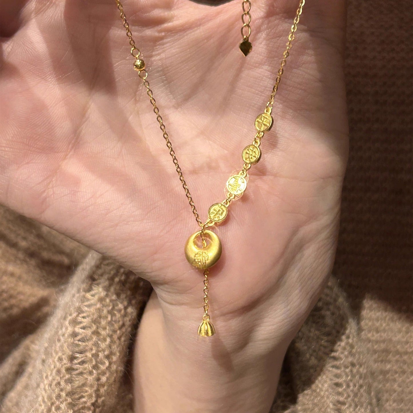 Stunning Necklace for Daily Wear