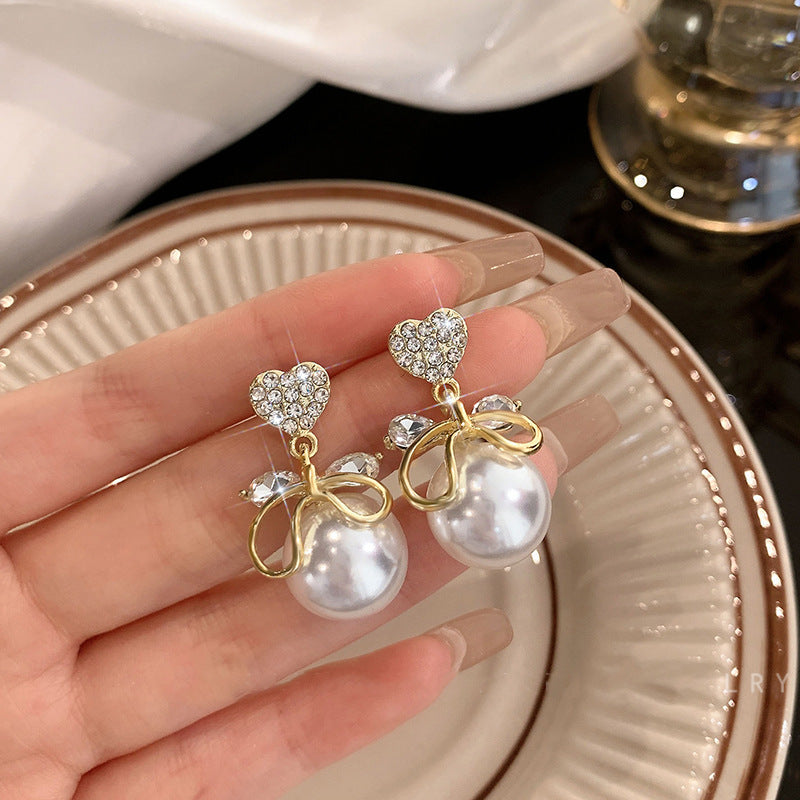 Charming Pearl Earring for Any Occasion