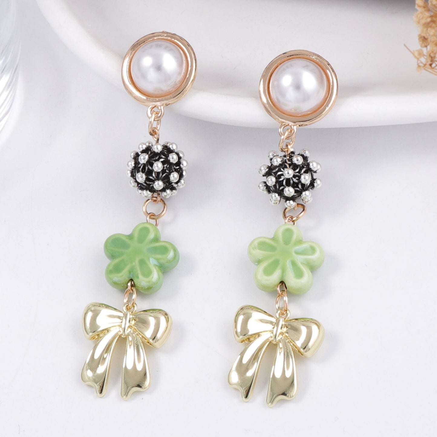 Charming Pearl Earring for Any Occasion