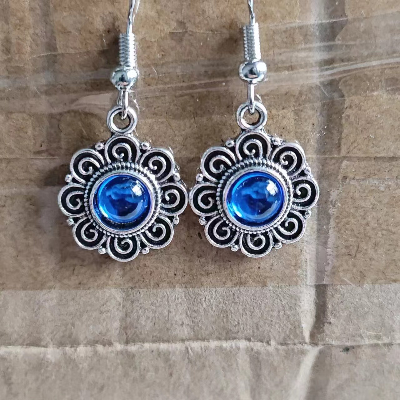 Charming Silver Earring for Any Occasion